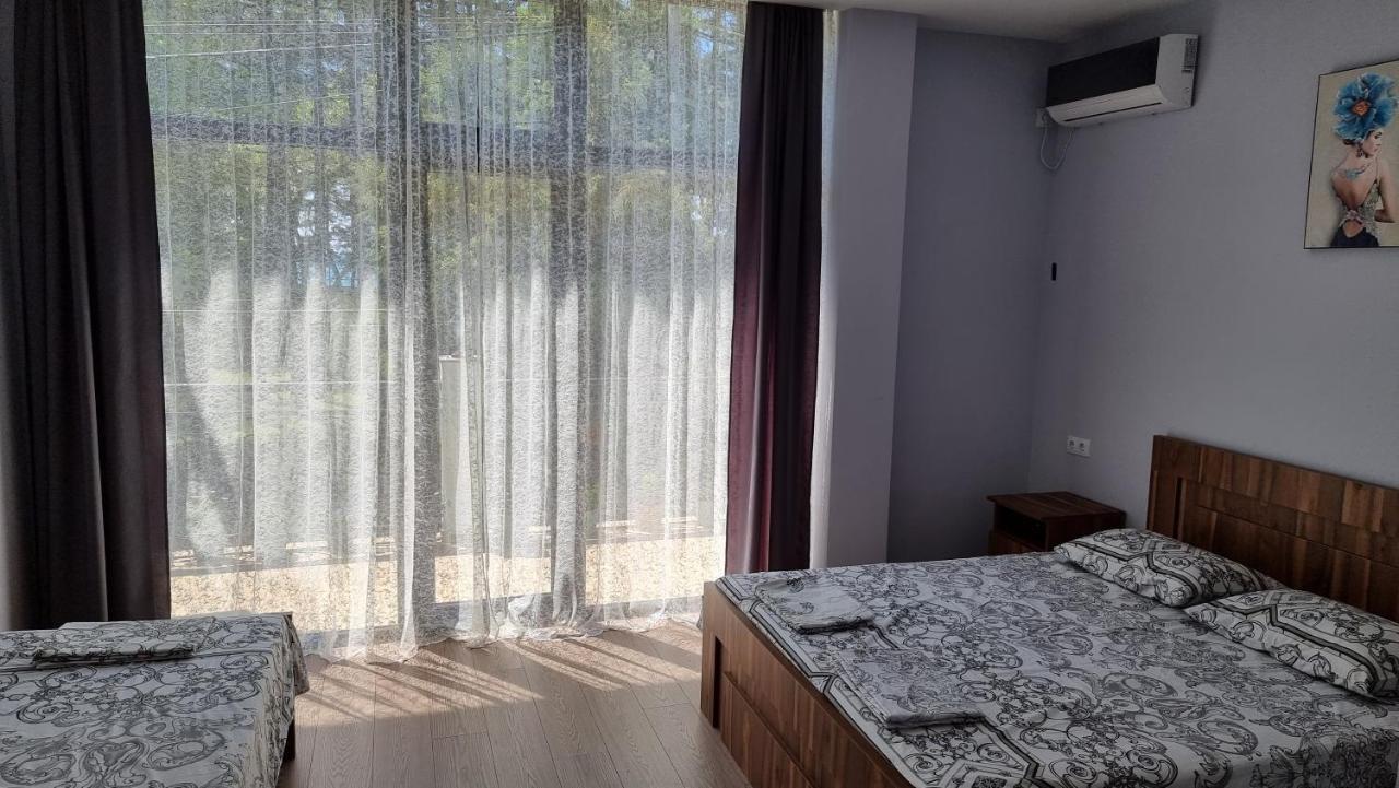 French Hotel Kobuleti Esterno foto