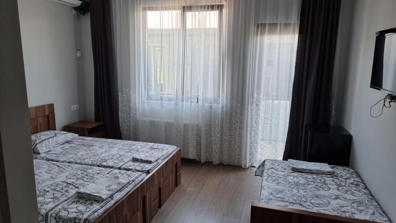 French Hotel Kobuleti Esterno foto